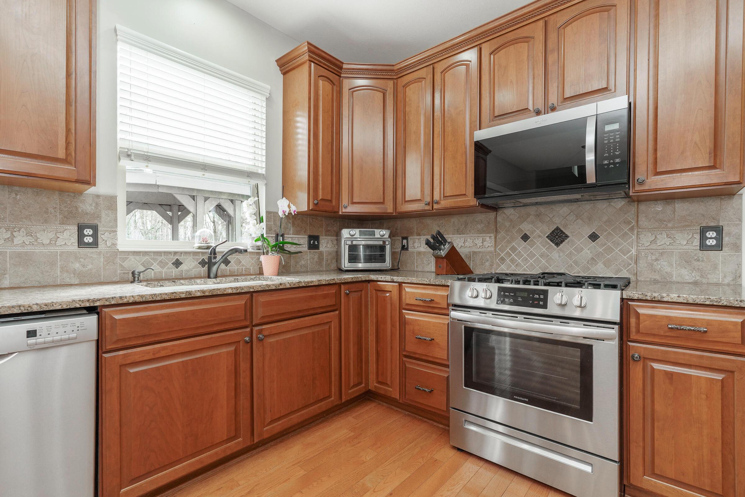 7799 Manorgate Street, Lewis Center, Ohio image 11