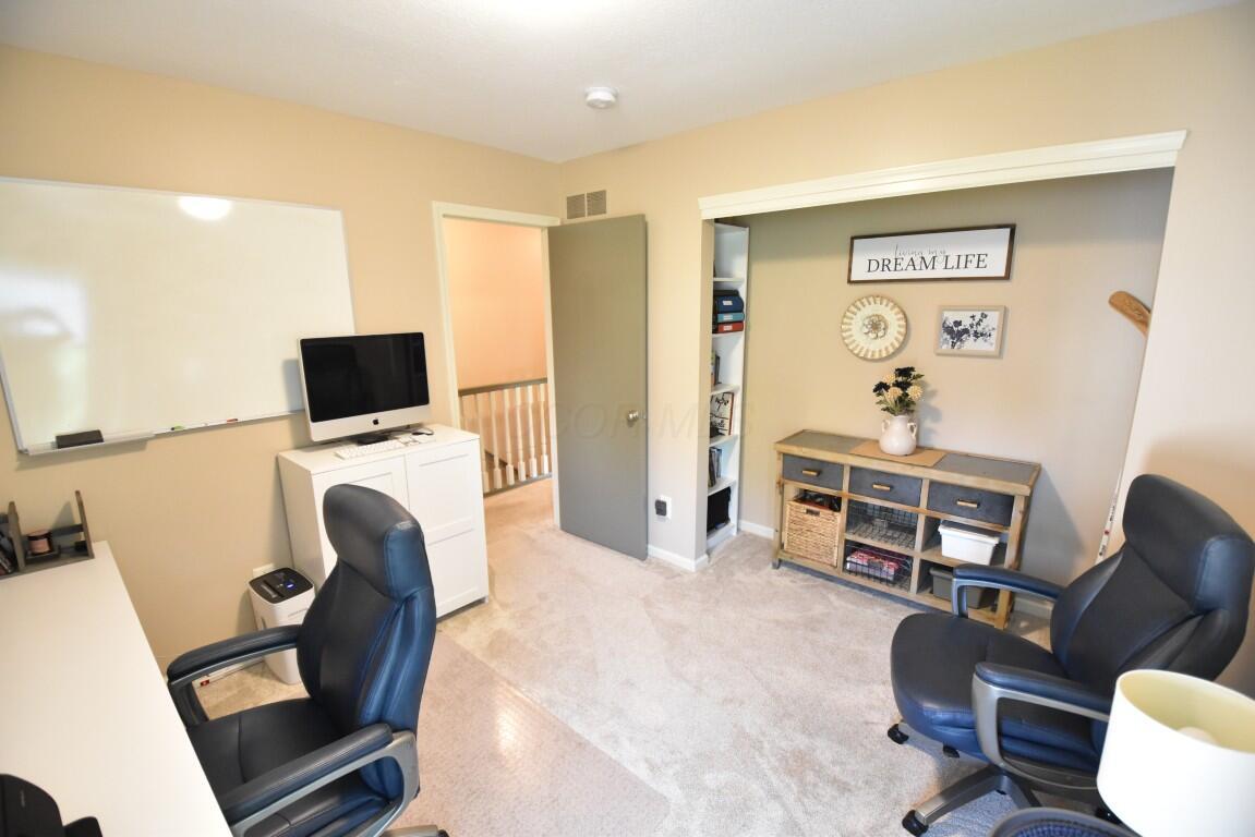3957 Kul Circle, Hilliard, Ohio image 45
