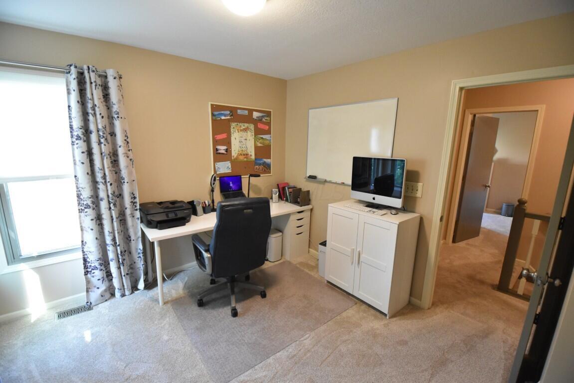 3957 Kul Circle, Hilliard, Ohio image 43
