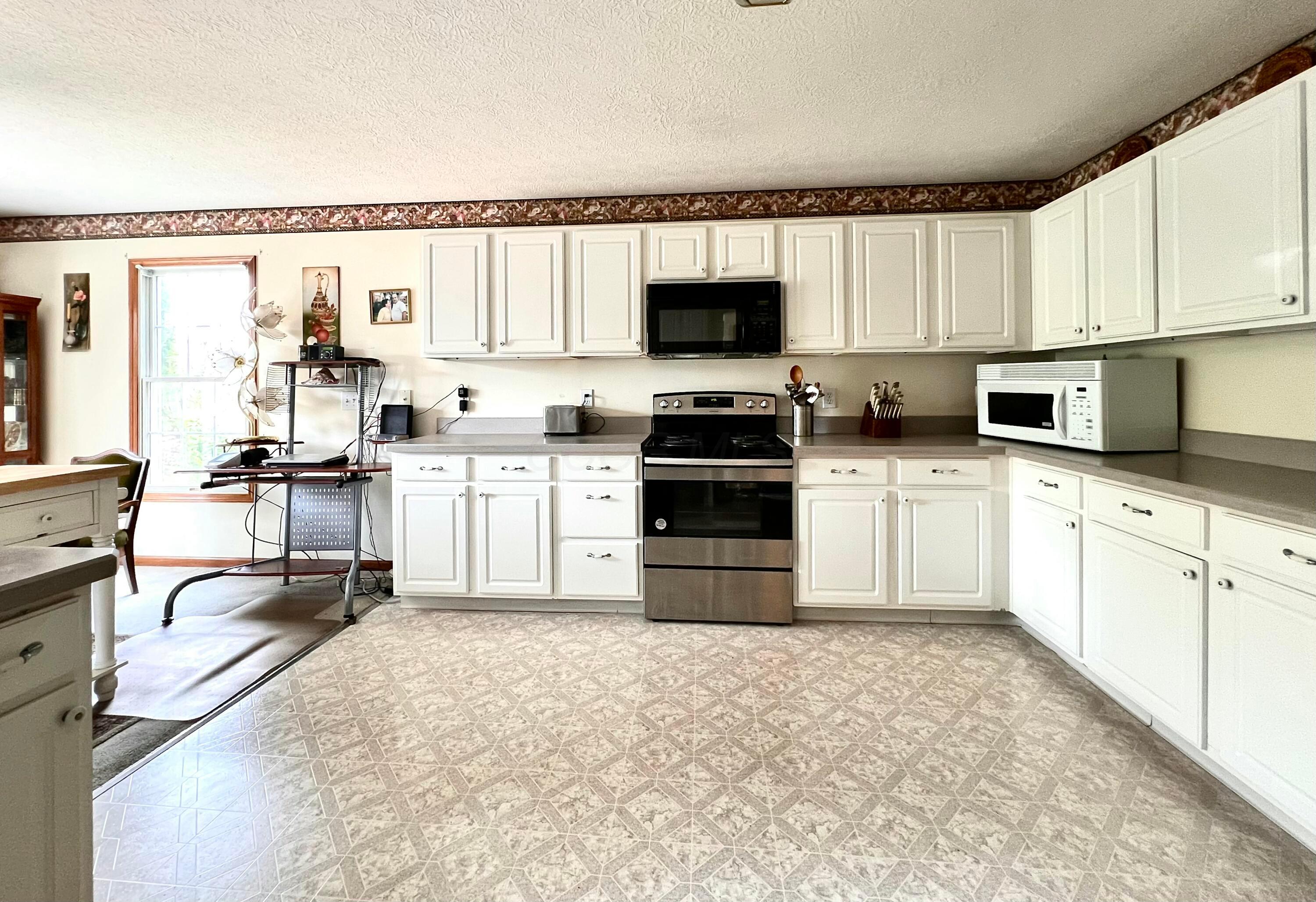 785 Lone Rise Drive, Marysville, Ohio image 15