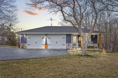 Photo of 3964 Whetstone River Road S, Marion, OH 43302 (MLS # 226006351)