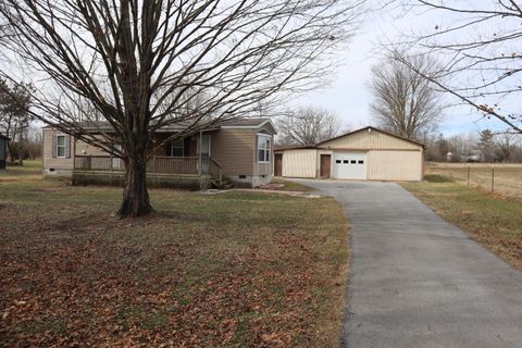 Photo of 9616 Washington New Marti Road SE, Washington Court House, OH 43160 (MLS # 226002189)