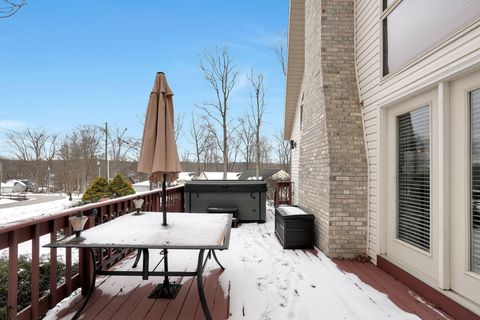Tiny photo for 419 Highland Hills Circle, Howard, OH 43028 (MLS # 226002394)