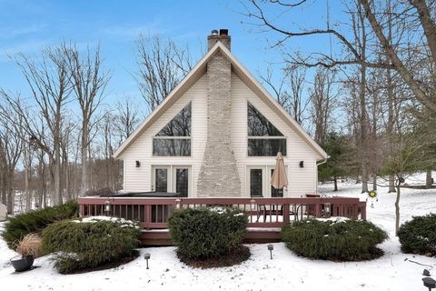 Tiny photo for 419 Highland Hills Circle, Howard, OH 43028 (MLS # 226002394)