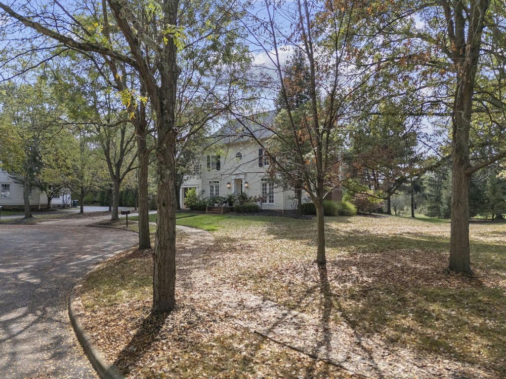 Photo of 7445 Farmington Close, New Albany, OH 43054 (MLS # 225036592)