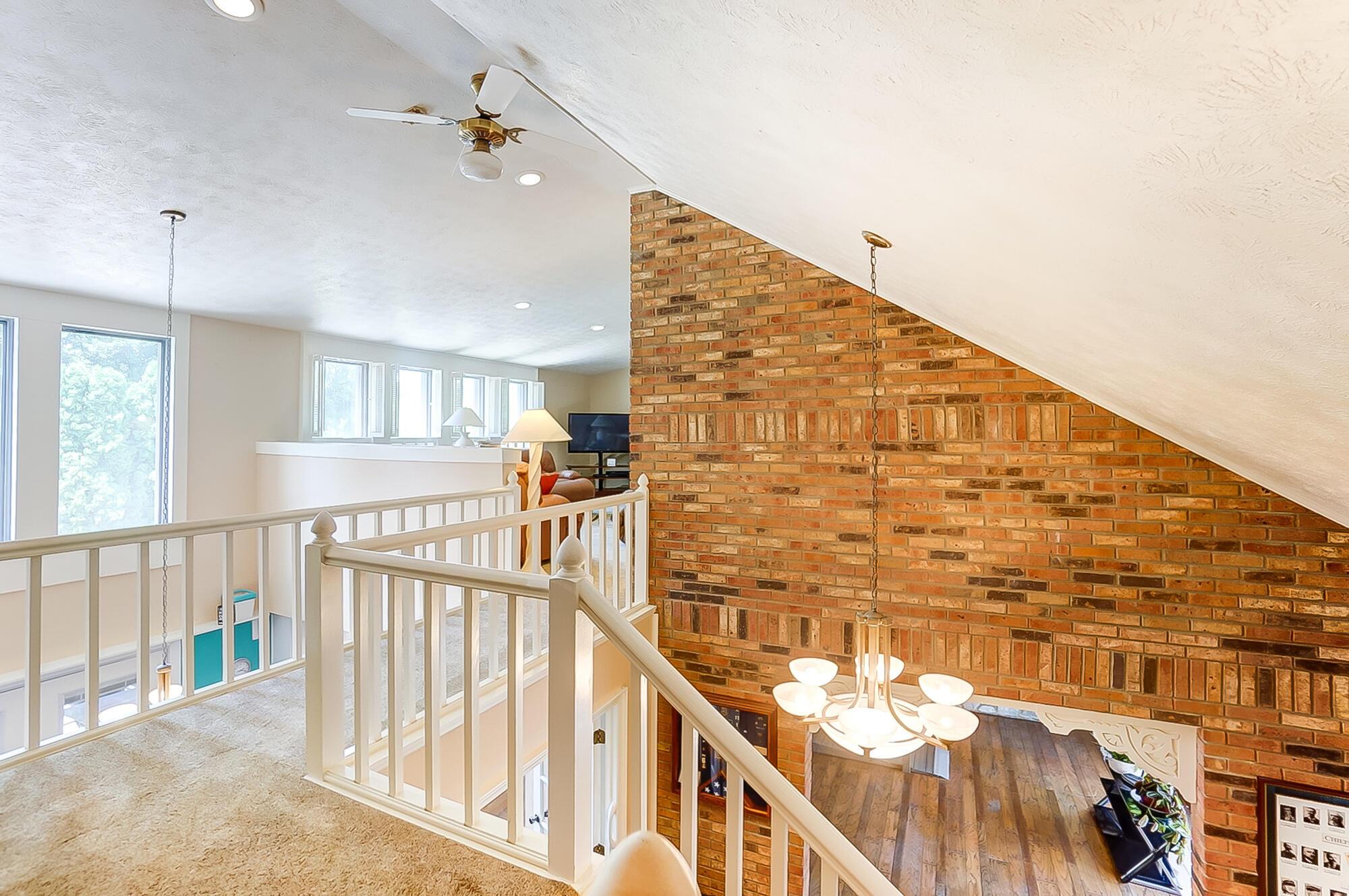 3033 Linmuth Drive, Springfield, Ohio image 2