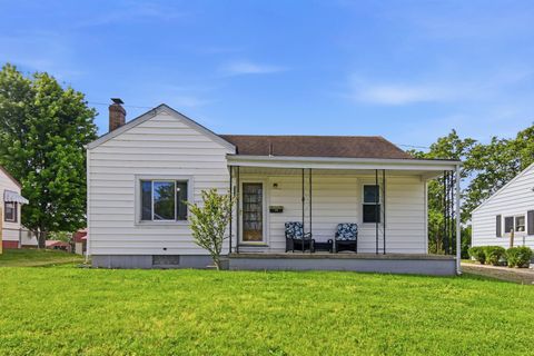 Photo of 115 Highland Avenue, Circleville, OH 43113 (MLS # 226010935)