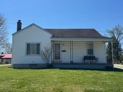 Photo of 115 Highland Avenue, Circleville, OH 43113 (MLS # 226010935)