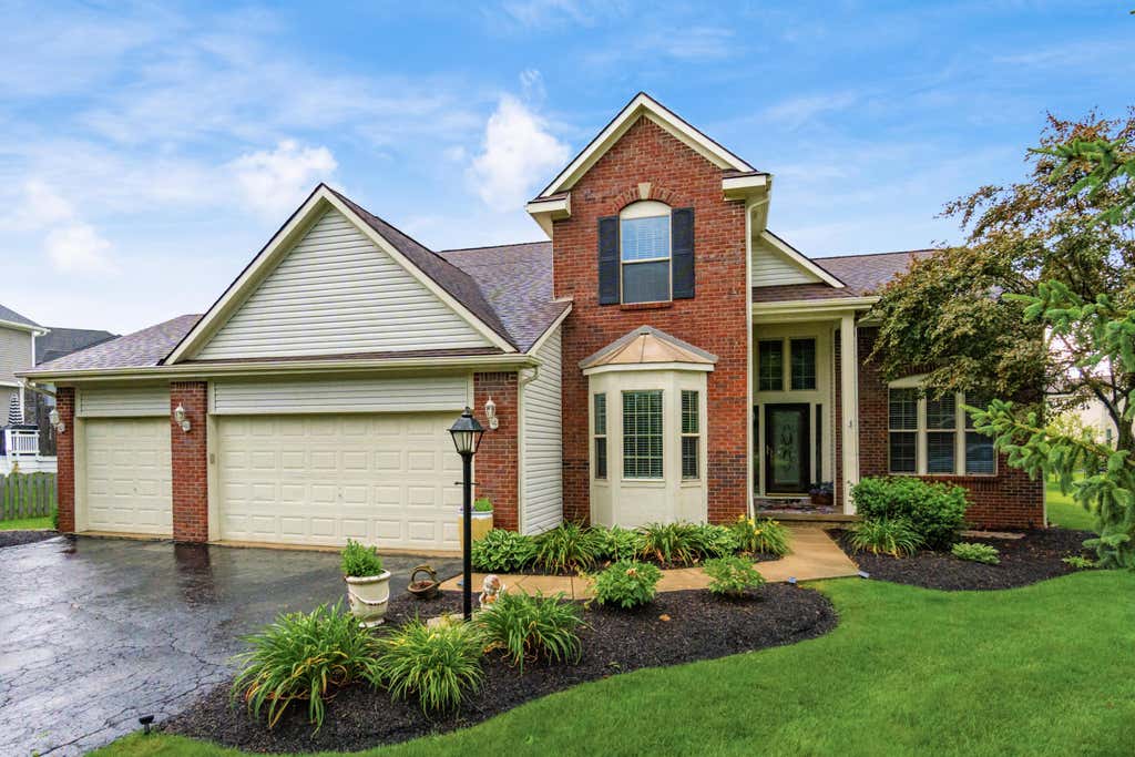 Photo of 676 Theron Drive, Pickerington, OH 43147 (MLS # 226020628)