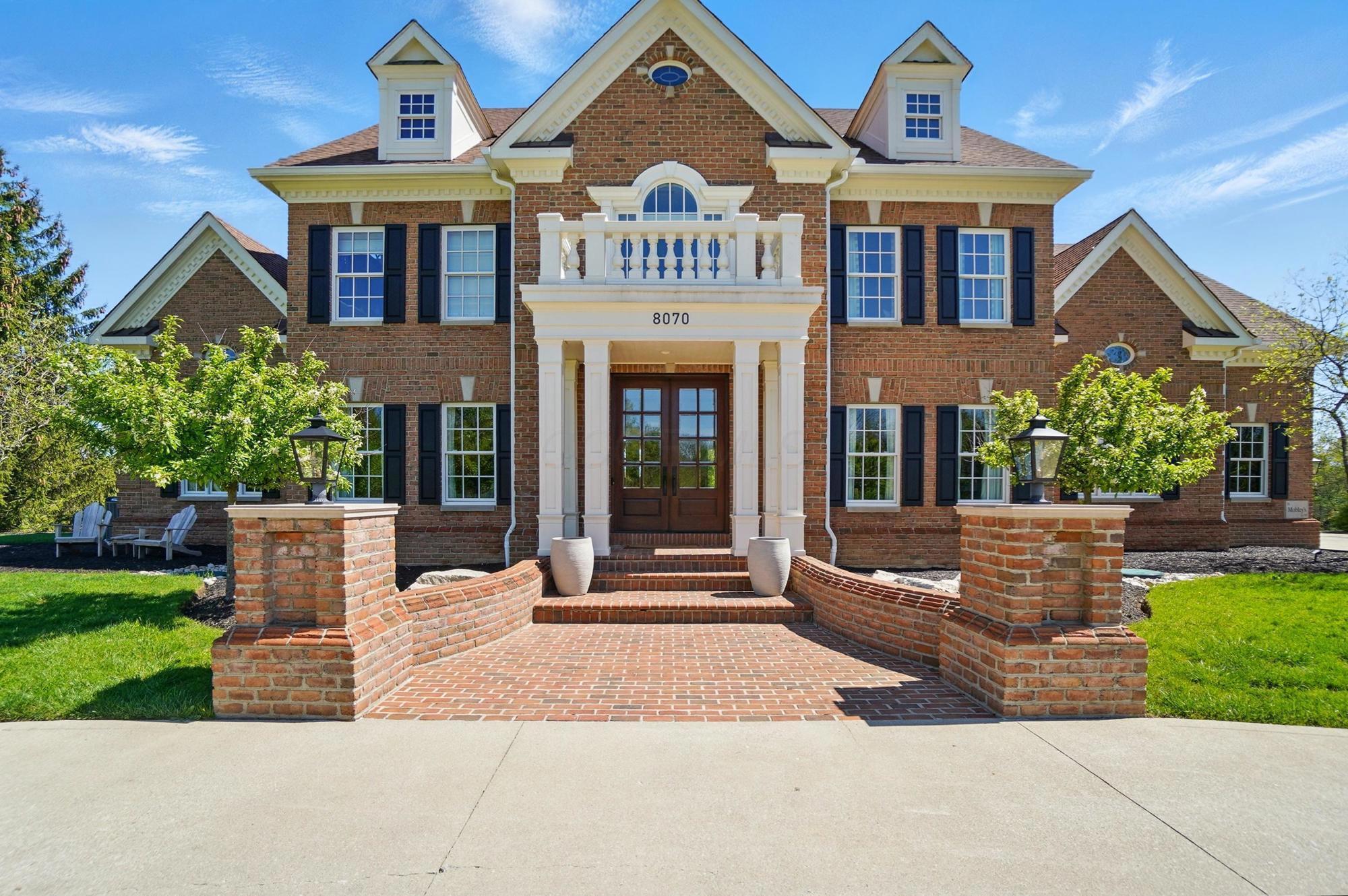 8070 Harriott Road, Dublin, Ohio image 2
