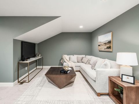 Tiny photo for 2729 Eastcleft Drive, Upper Arlington, OH 43221 (MLS # 225045352)