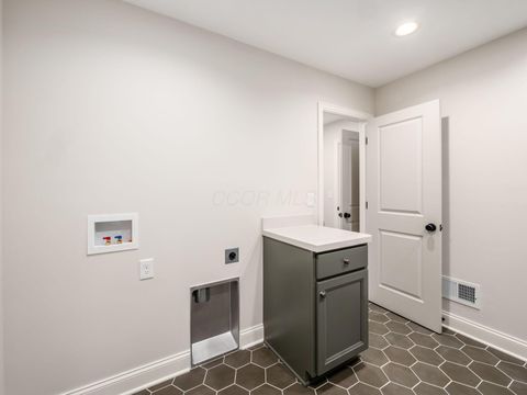 Tiny photo for 2729 Eastcleft Drive, Upper Arlington, OH 43221 (MLS # 225045352)