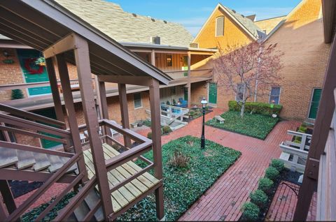 Photo of 253 E Kossuth Street 253-H #253-H, Columbus, OH 43206 (MLS # 226001248)