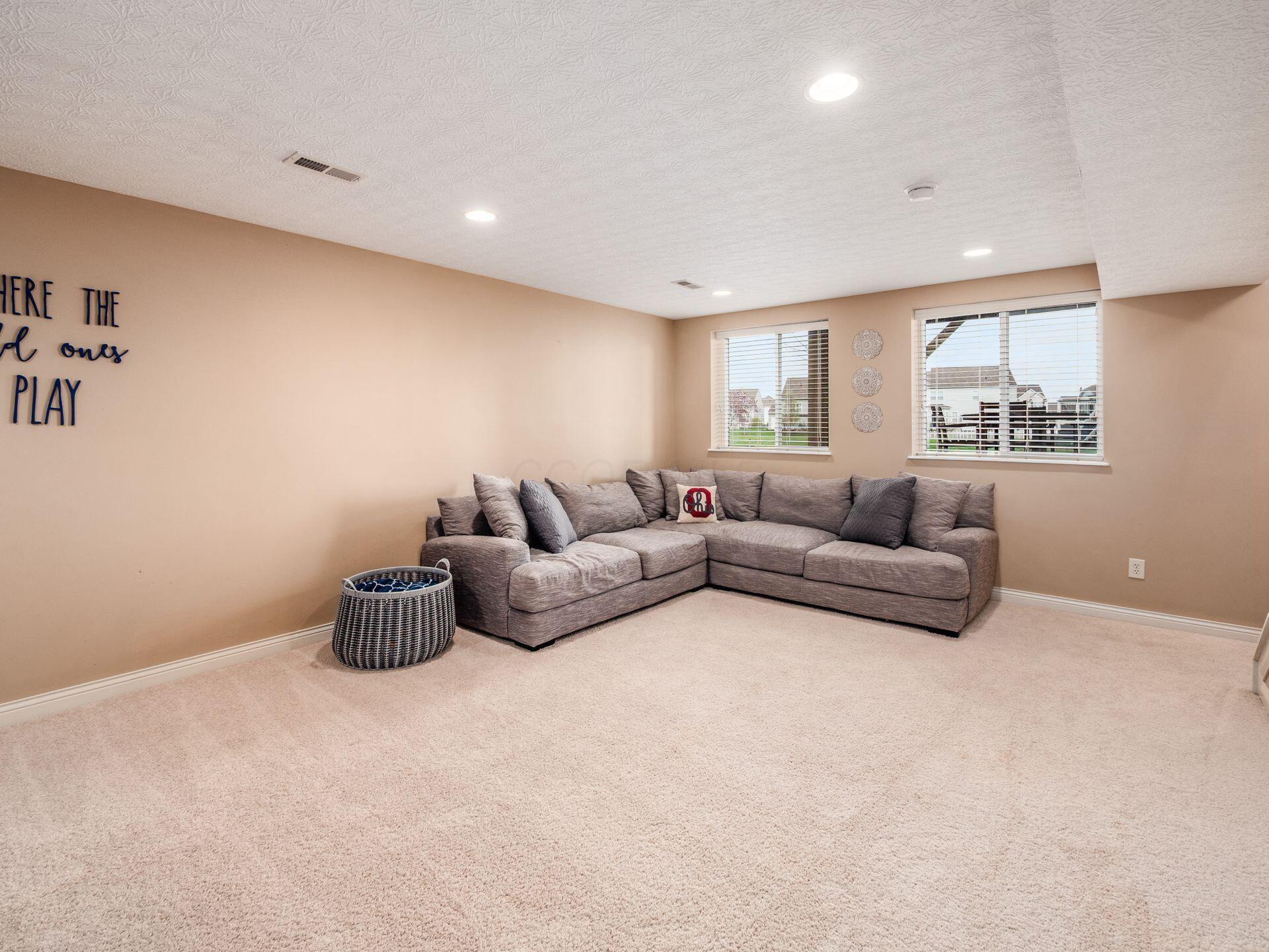 601 Scott Farms Boulevard, Marysville, Ohio image 31