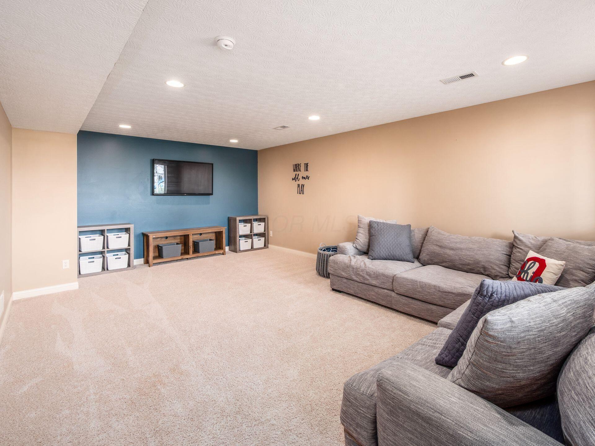 601 Scott Farms Boulevard, Marysville, Ohio image 33