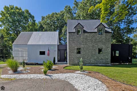 Photo of 8206 Maxtown Road, Westerville, OH 43082 (MLS # 226032378)