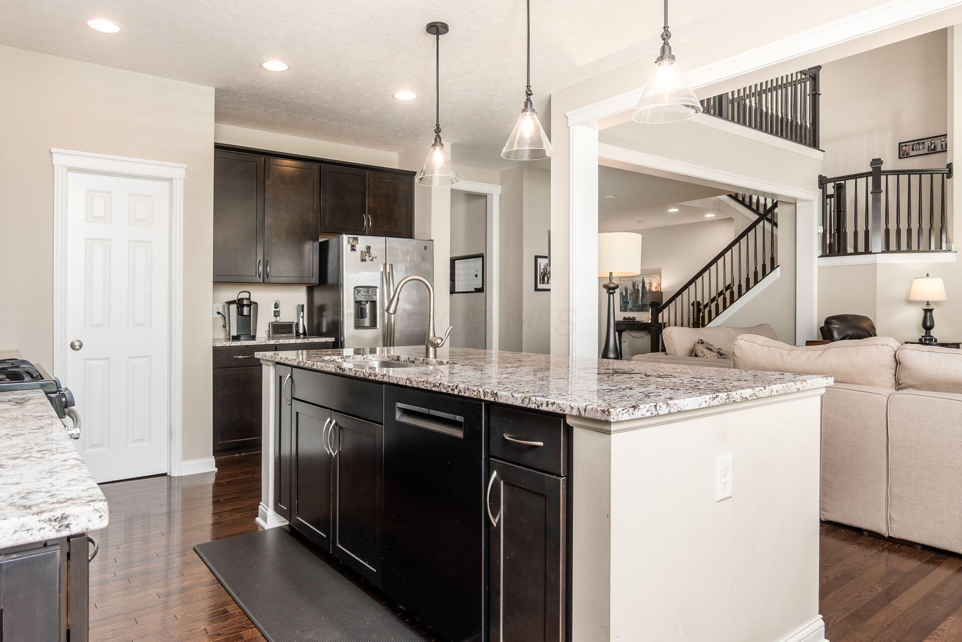 5645 Barronsmore Way, Dublin, Ohio image 25
