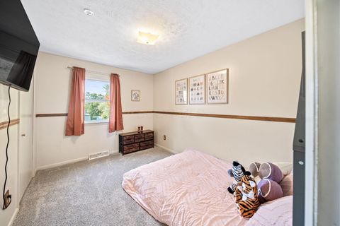 Tiny photo for 512 Hilltop Drive, Bellefontaine, OH 43311 (MLS # 225041091)