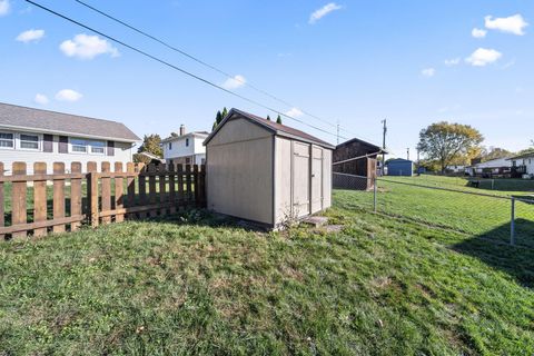 Tiny photo for 512 Hilltop Drive, Bellefontaine, OH 43311 (MLS # 225041091)