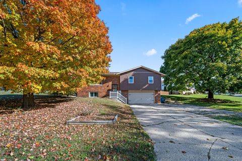 Tiny photo for 512 Hilltop Drive, Bellefontaine, OH 43311 (MLS # 225041091)