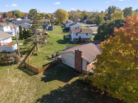 Tiny photo for 512 Hilltop Drive, Bellefontaine, OH 43311 (MLS # 225041091)