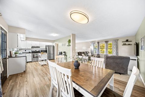 Tiny photo for 512 Hilltop Drive, Bellefontaine, OH 43311 (MLS # 225041091)