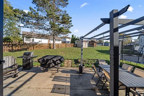 Tiny photo for 512 Hilltop Drive, Bellefontaine, OH 43311 (MLS # 225041091)