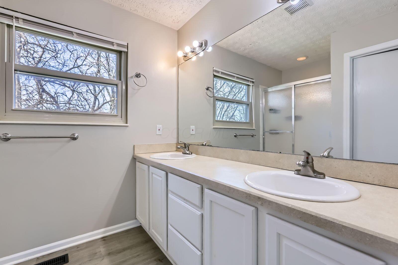 3225 Bellerive Drive, Pickerington, Ohio image 15