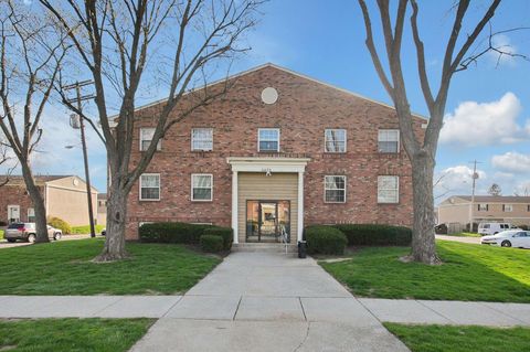 Photo of 4696 Tarryton Court S 7-3F #7-3F, Columbus, OH 43228 (MLS # 226010060)