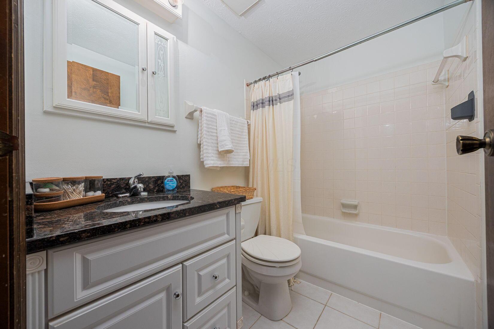 8796 Seabright Drive, Powell, Ohio image 31