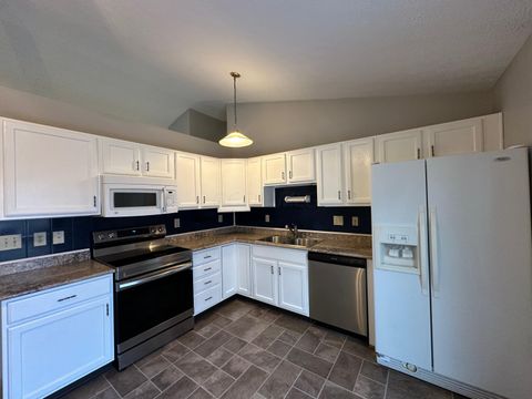 Tiny photo for 164 Glengary Drive, Delaware, OH 43015 (MLS # 225045209)