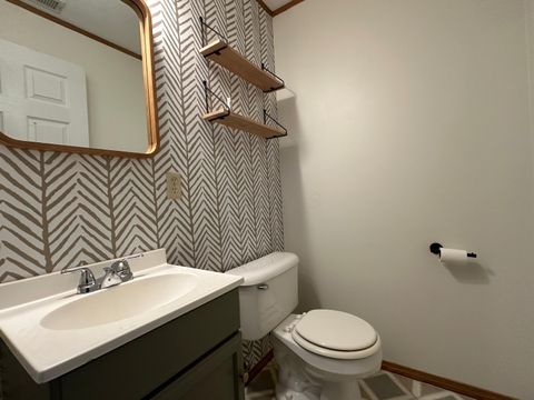 Tiny photo for 164 Glengary Drive, Delaware, OH 43015 (MLS # 225045209)