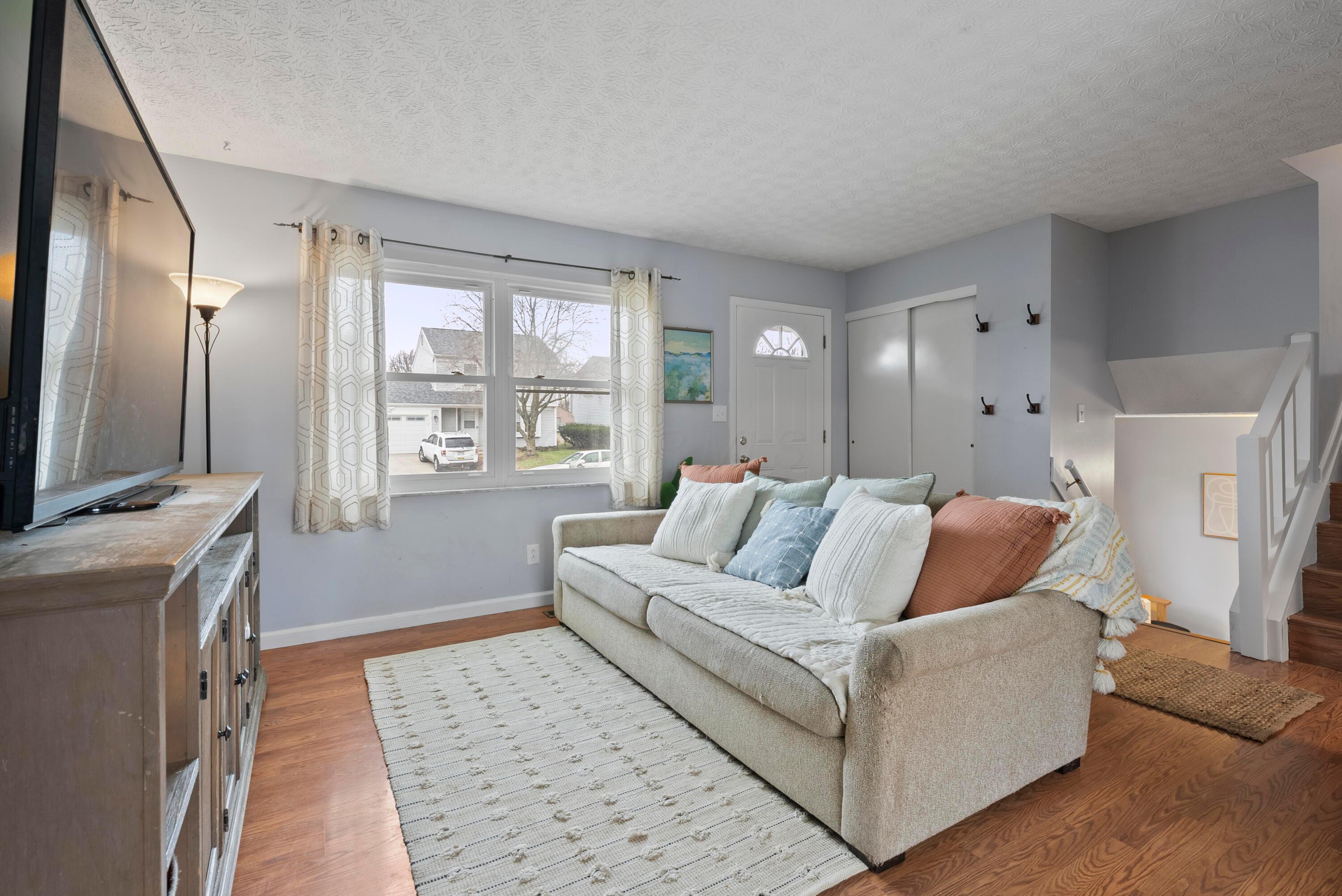 8374 Waco Lane, Powell, Ohio image 3
