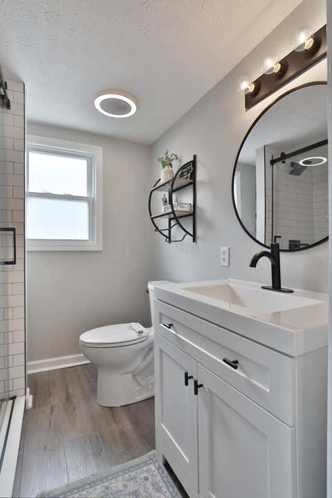 Tiny photo for 91 W Lincoln Avenue, Worthington, OH 43085 (MLS # 226022024)