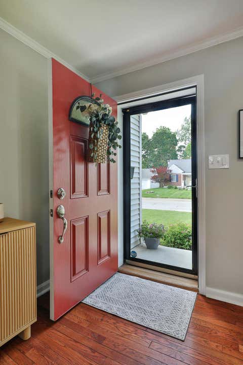 Tiny photo for 91 W Lincoln Avenue, Worthington, OH 43085 (MLS # 226022024)