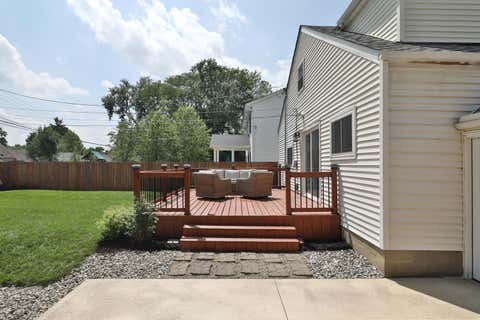 Tiny photo for 91 W Lincoln Avenue, Worthington, OH 43085 (MLS # 226022024)