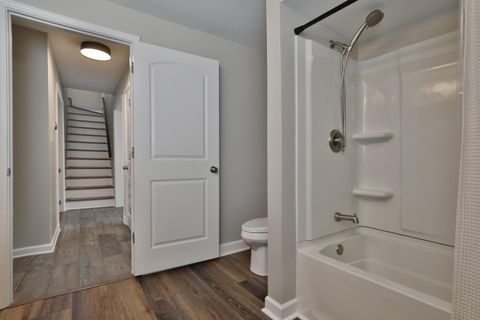 Tiny photo for 91 W Lincoln Avenue, Worthington, OH 43085 (MLS # 226022024)