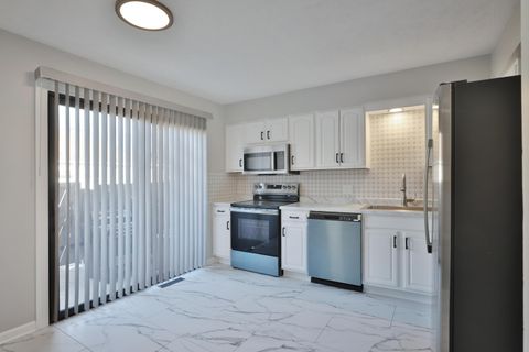 Photo of 5762 Hallridge Circle, Columbus, OH 43232 (MLS # 226002579)