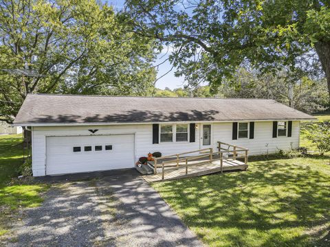 Photo of 8369 Somerset Road, Thornville, OH 43076 (MLS # 225037607)