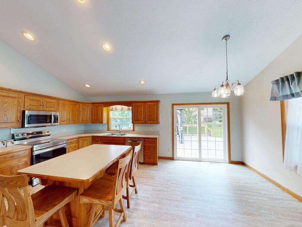 891 Fairway Drive, Howard, Ohio image 14