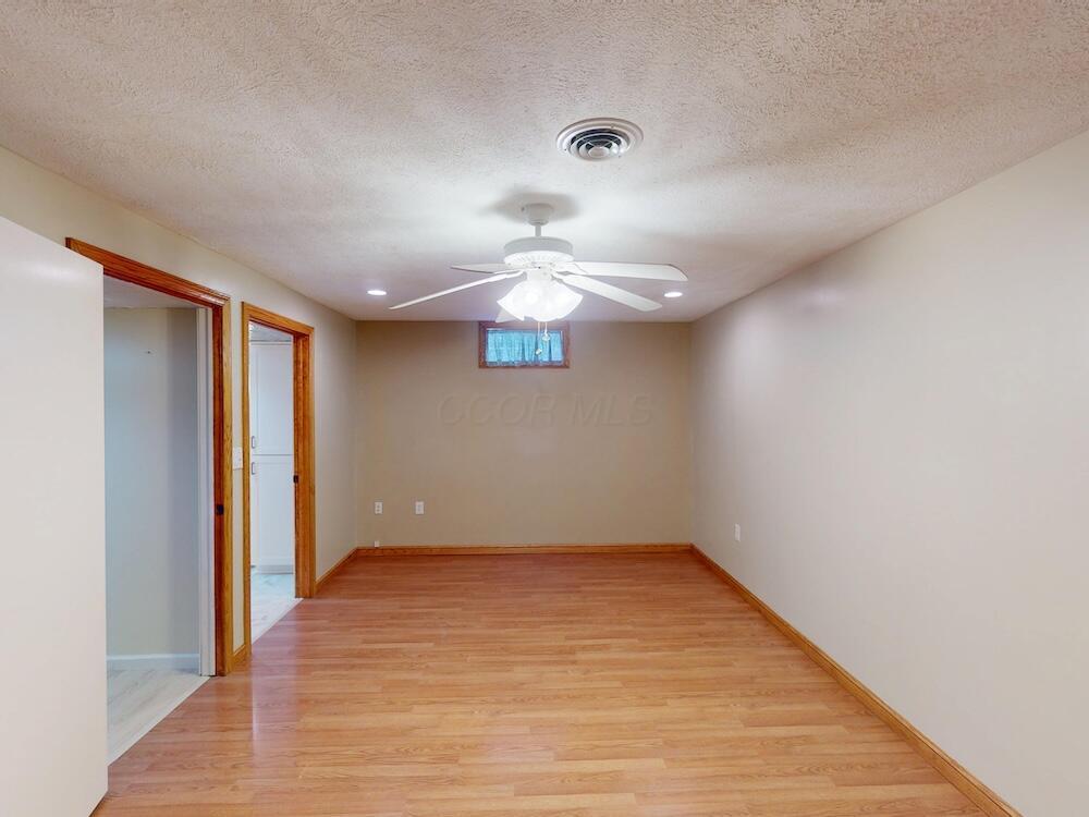 891 Fairway Drive, Howard, Ohio image 30