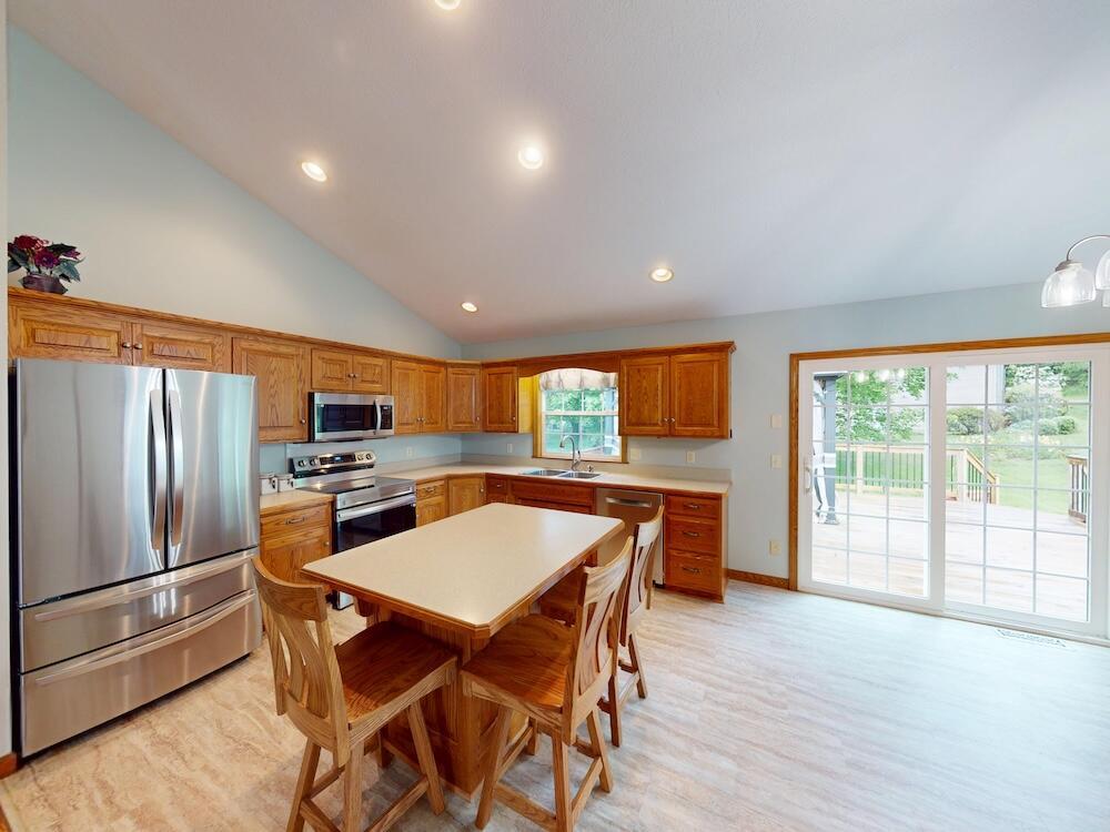 891 Fairway Drive, Howard, Ohio image 16