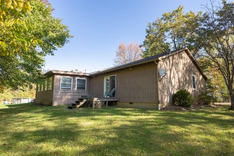 Tiny photo for 1400 S Galena Road, Galena, OH 43021 (MLS # 225041061)