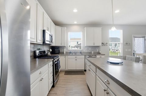 Tiny photo for 2195 Preakness Place, Marysville, OH 43040 (MLS # 225039558)