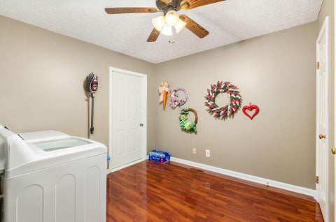 Tiny photo for 3998 Thompson Avenue, Grove City, OH 43123 (MLS # 226034036)
