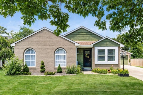 Tiny photo for 3998 Thompson Avenue, Grove City, OH 43123 (MLS # 226034036)