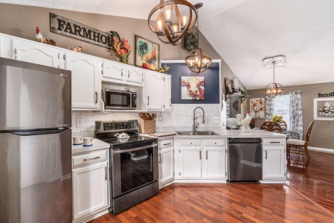Tiny photo for 3998 Thompson Avenue, Grove City, OH 43123 (MLS # 226034036)