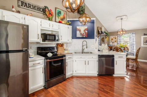 Tiny photo for 3998 Thompson Avenue, Grove City, OH 43123 (MLS # 226034036)