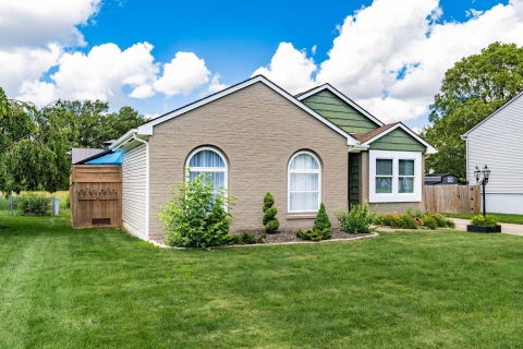 Tiny photo for 3998 Thompson Avenue, Grove City, OH 43123 (MLS # 226034036)