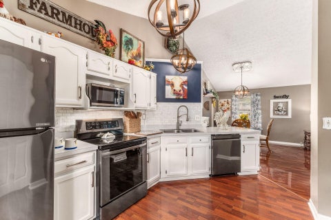 Tiny photo for 3998 Thompson Avenue, Grove City, OH 43123 (MLS # 226034036)